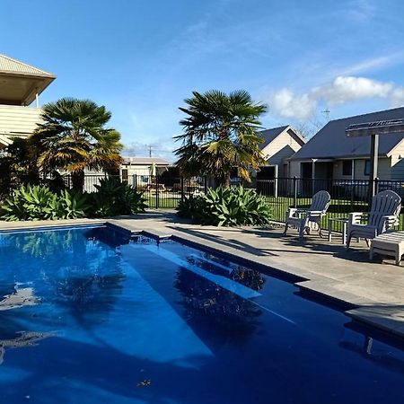 Riverbend Family Lodge เนเปียร์ ภายนอก รูปภาพ