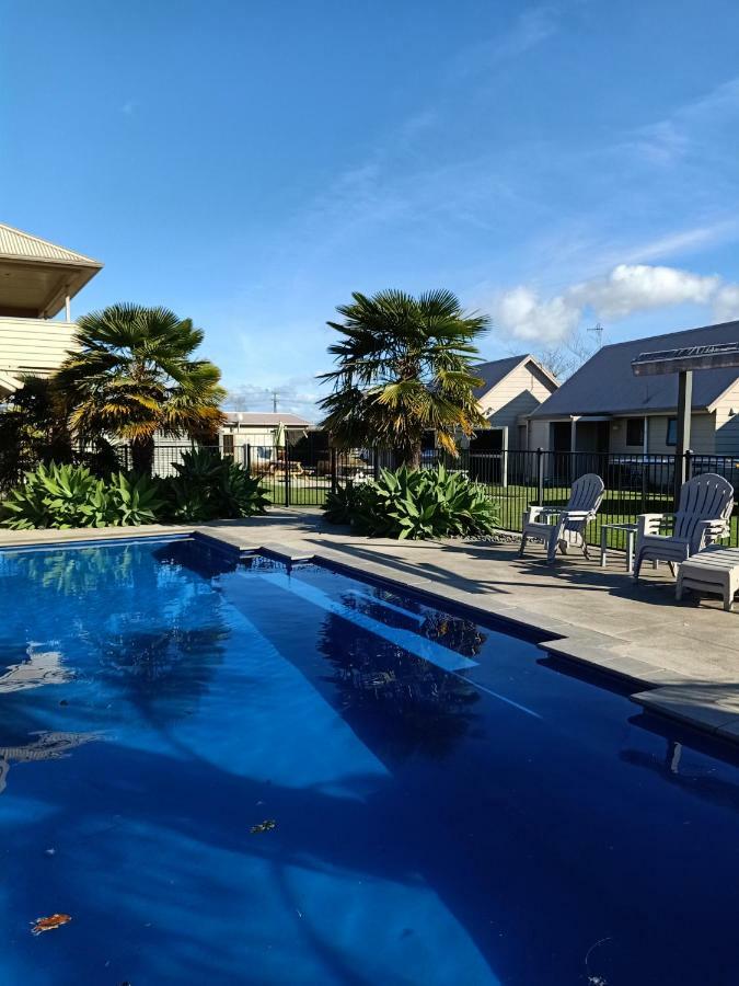 Riverbend Family Lodge เนเปียร์ ภายนอก รูปภาพ
